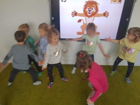 Wesołe zabawy Hipciów